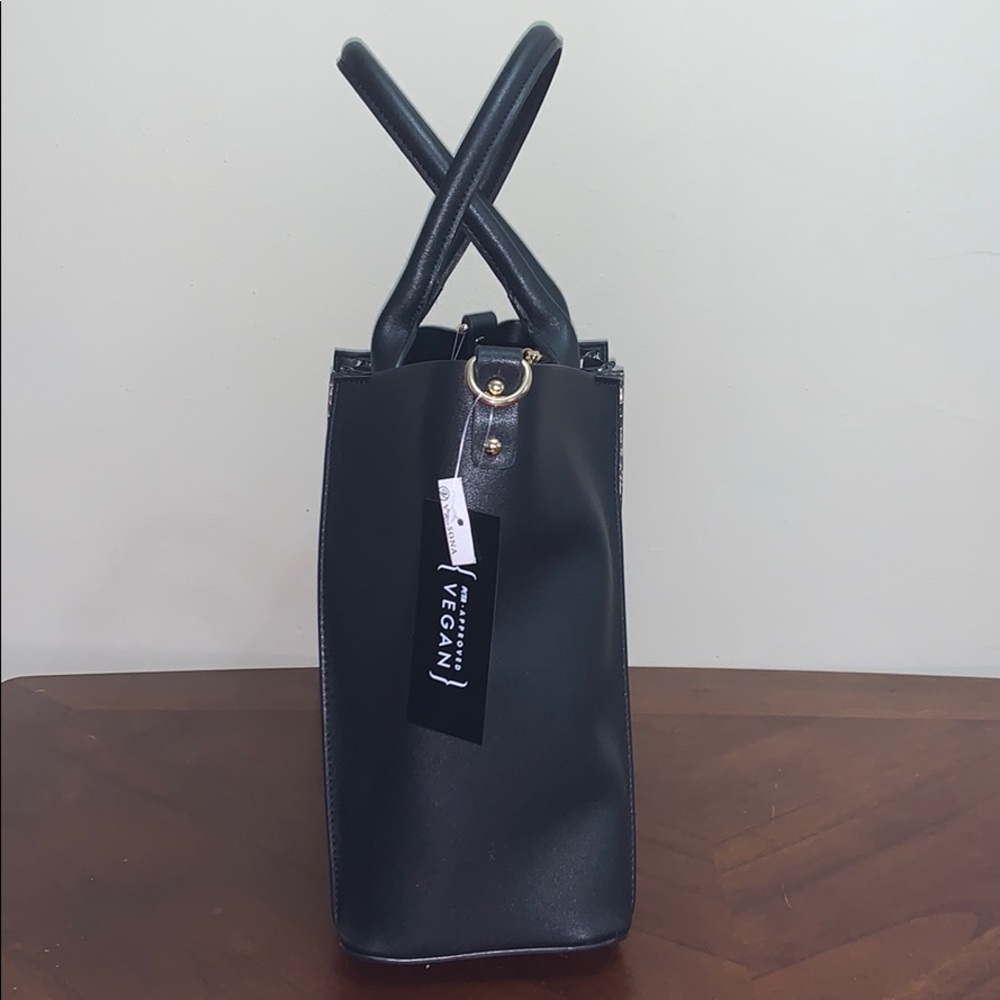 Purse - Picture 2 of 3